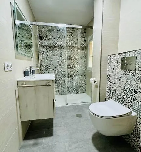 El Corner De Esquivel Grupo Ac Gestion * カディス